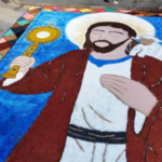 Tapetes colorem BH no feriado de Corpus Christi; veja fotos