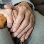 Mais de 90 idosos foram abandonados em hospitais de BH só no 1º semestre