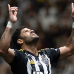 Hulk quebra jejum incômodo e ganha nova música da torcida do Atlético Hulk quebra jejum incômodo e ganha nova música da torcida do Atlético