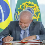 Lula sanciona nesta terça ampliação da licença-paternidade para 20 dias