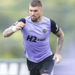 Eduardo Domínguez faz previsão para ter Lyanco ‘inteiro’ no Atlético