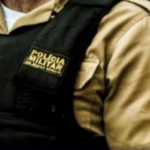 Homem é esfaqueado pelas costas após rastrear moto da esposa em MG