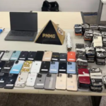 Operação apreende mais de 500 celulares e peças em shopping popular, em BH