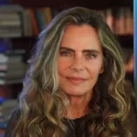 ‘Sempre Um Papo’: Bruna Lombardi lança dois livros nesta terça-feira (18) em Belo Horizonte