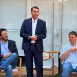 Tarcísio afirma que Flávio Bolsonaro já explicou polêmica sobre ‘Dark Horse’