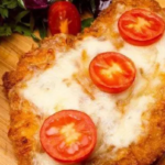 Pare de empanar o bife à milanesa na farinha de rosca tradicional: açougueiros ensinam a troca de 1 ingrediente que não solta óleo